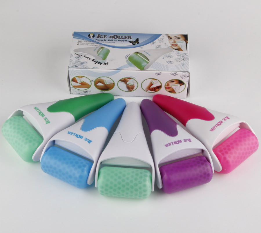 Soluvique De-Puff Ice Roller close-up