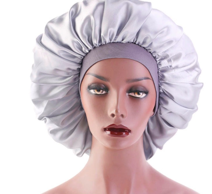 Soluvique satin bonnet close-up